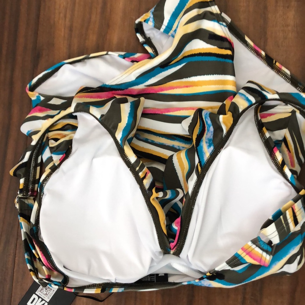 New DKNY PRINTED RUFFLED TUMMY-CONTROL ONE-PIECE SWIMSUIT - Picture 9 of 17